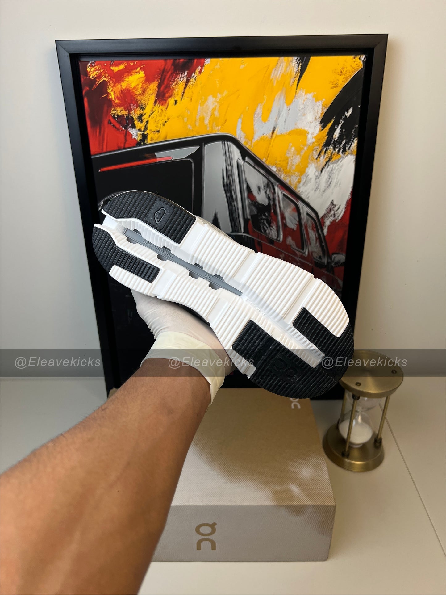 On Cloudnova 'White / Sand