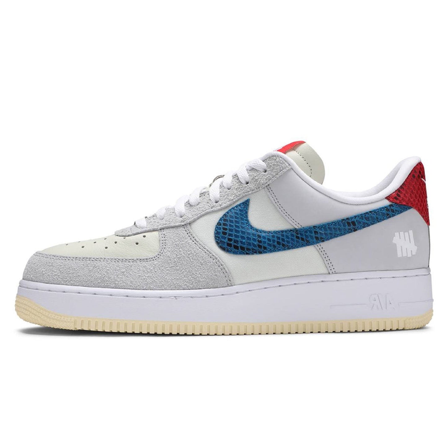 NK AIR FORCE 1 LOW UNDEFEATED 5 ON IT