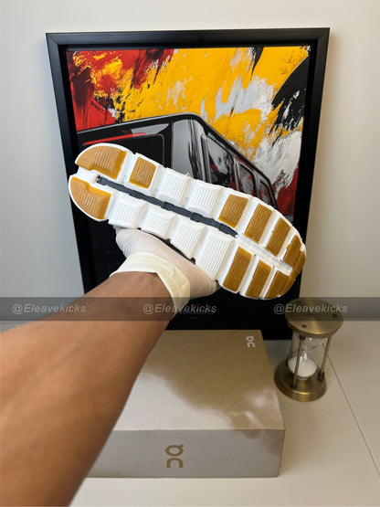 On Cloud 5 Coast  Undyed-White